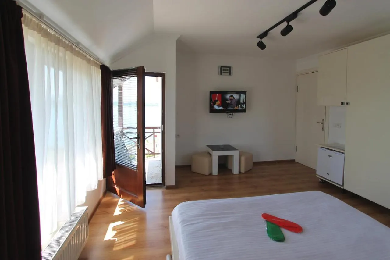 Aphra Hotel Tbilisi 3*,