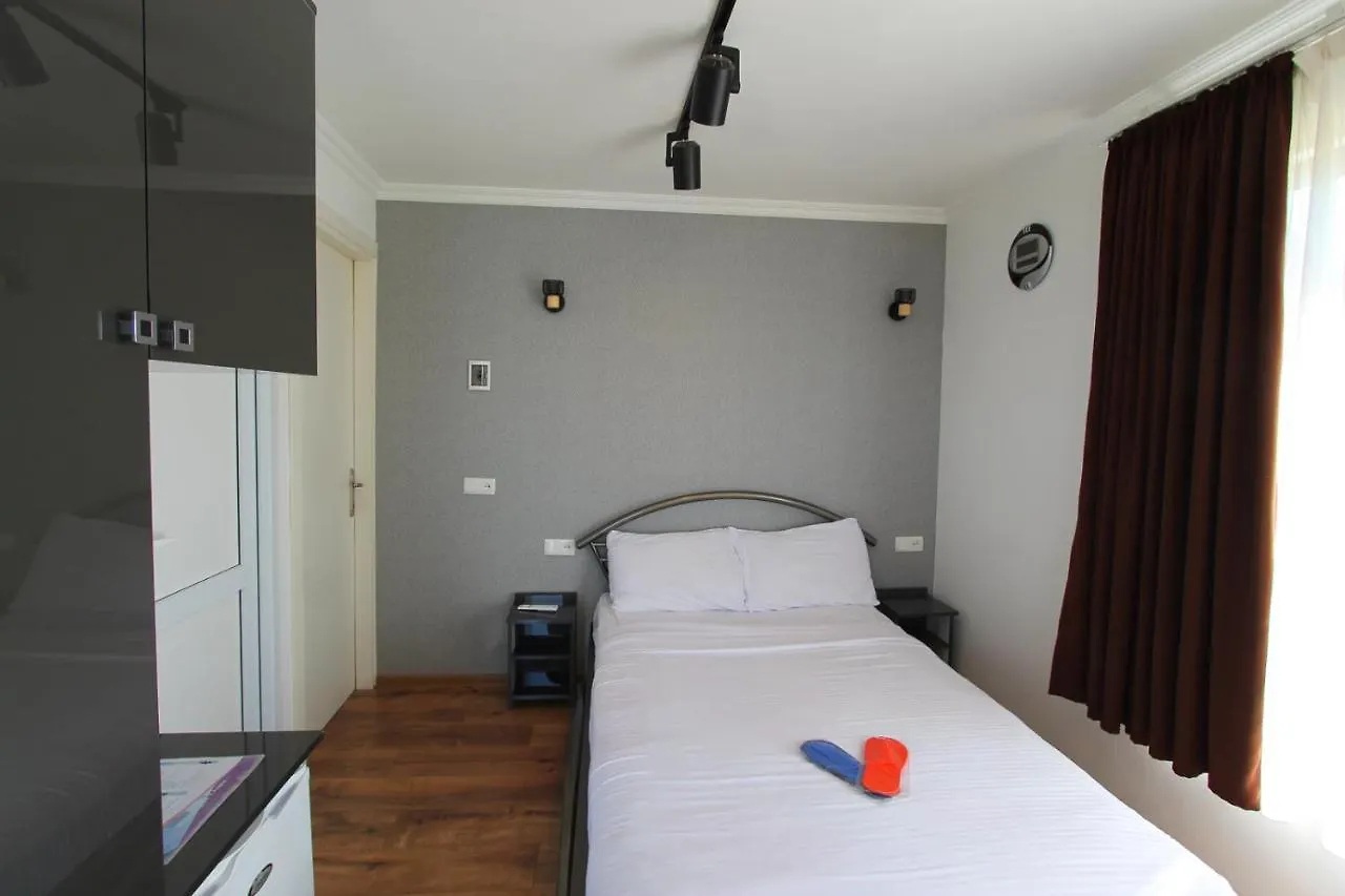 Aphra Hotel Tbilisi 3*,
